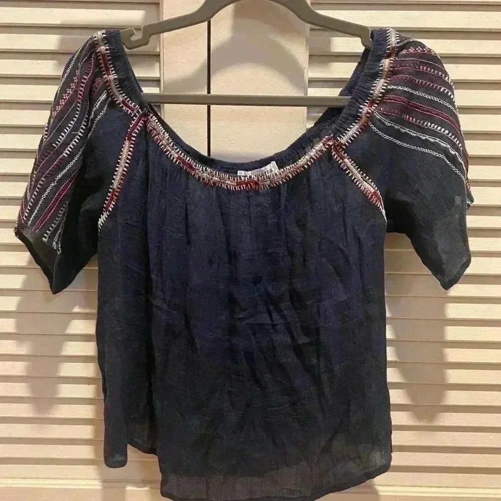 BLUE LINEN BLOUSE | Amazing for Summer Concerts & Festivals - Picture 3 of 4